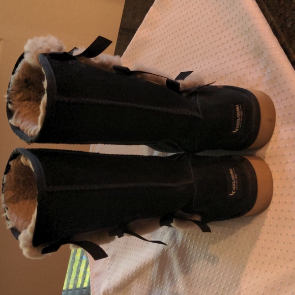 UGGs - Picture 4 of 6